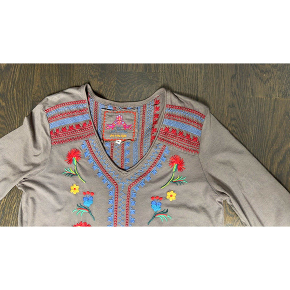 JW Los Angeles Johnny Was Embroidered Tunic Top‎ Gray V-neck ~ S - Picture 5 of 6